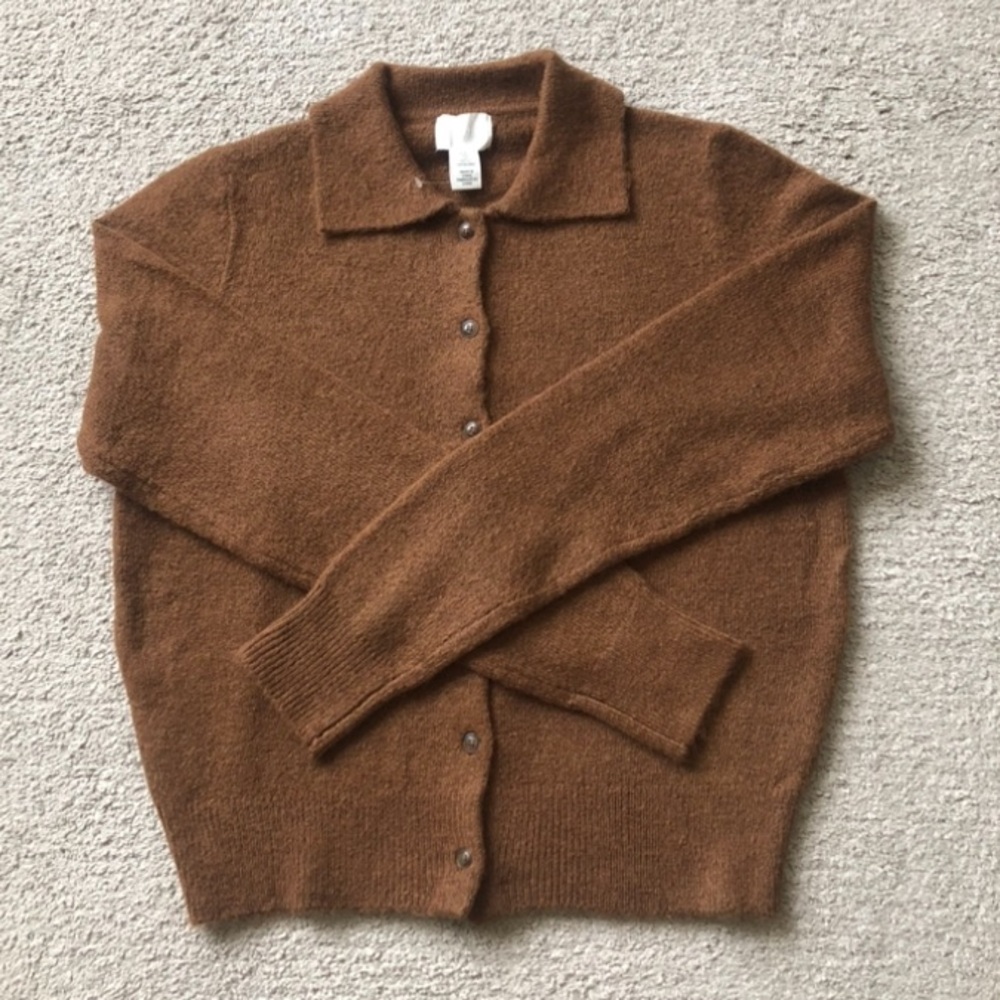H&M Chestnut Brown Collared Button Down Cardigan.